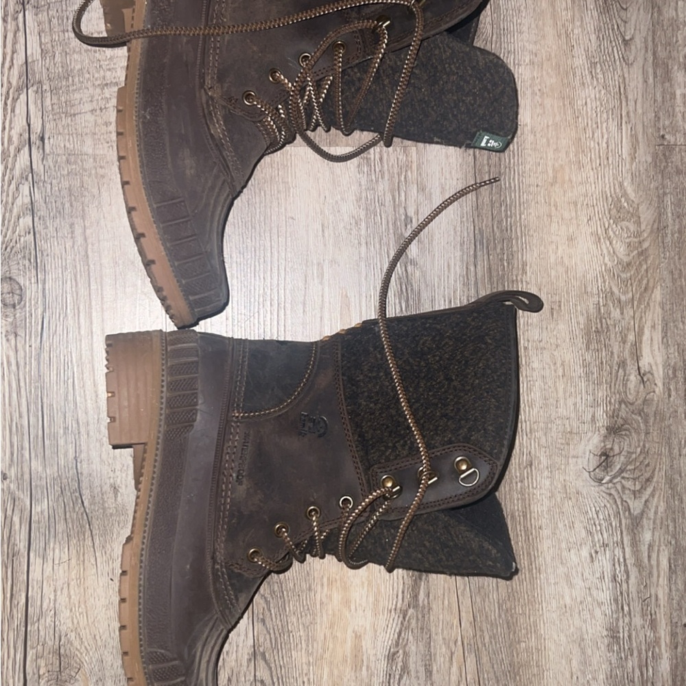 Boots - Picture 4 of 5